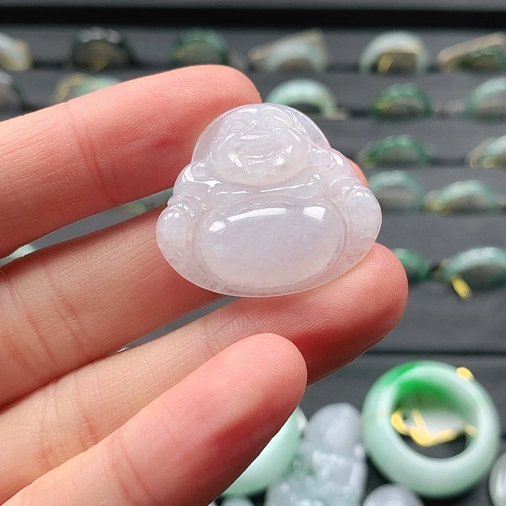 翡翠颈饰未镶嵌佛公