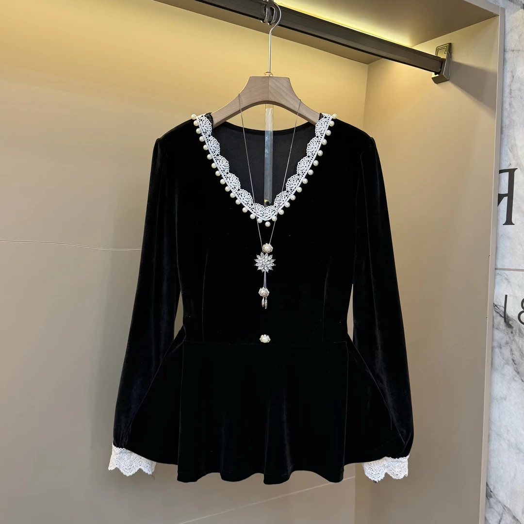2025秋冬欧货高级丝绒重工v领珍珠设计蕾丝洋气时尚上衣2575