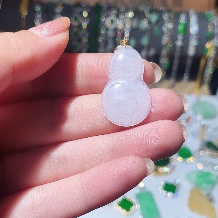 翡翠14K金镶嵌颈饰