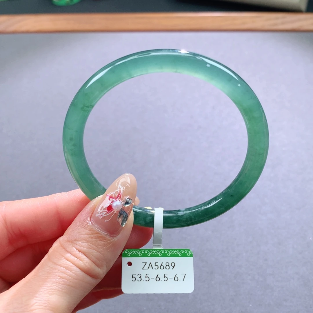 翡翠手镯未镶嵌天然翡翠手镯叮当镯