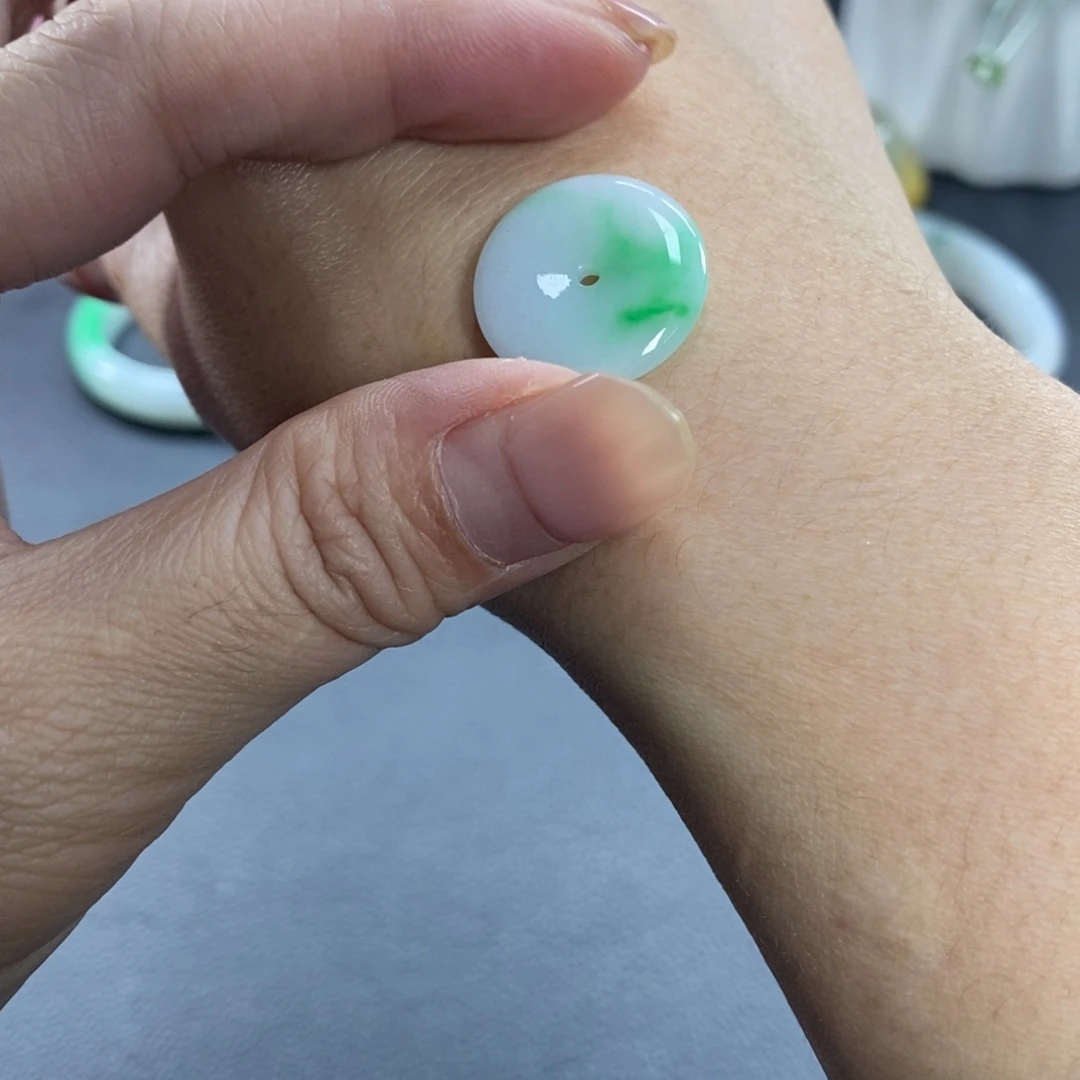 翡翠未镶嵌颈饰天然翡翠开播福利