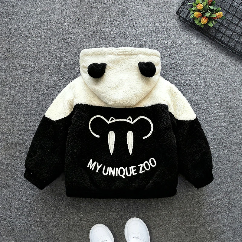 男童加厚外套秋冬款2025新款儿童冬季男孩中小童卡通拼色毛毛衣潮