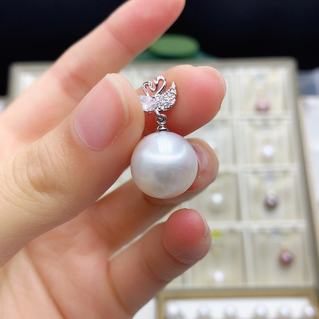 淡水珍珠颈饰合金