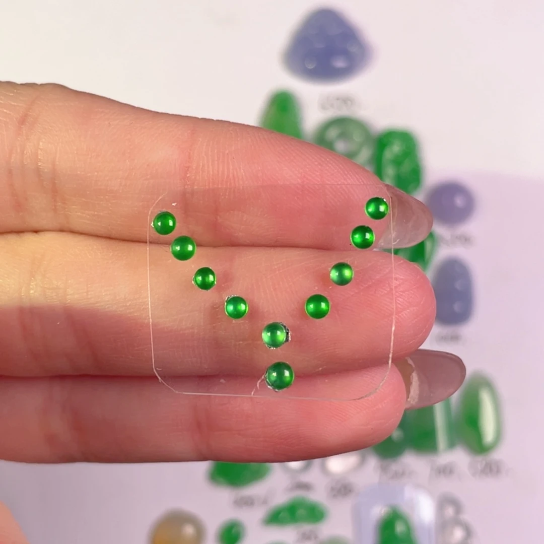 翡翠未镶嵌颈饰裸石