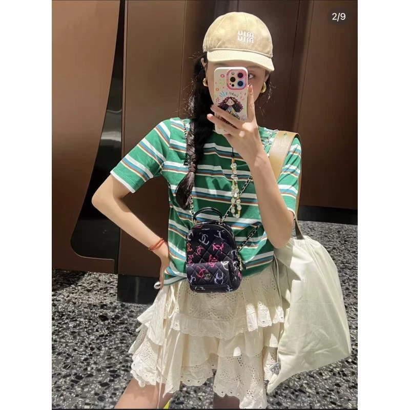 99新 Chanel/香奈儿 展会外场！漫画涂鸦小书包