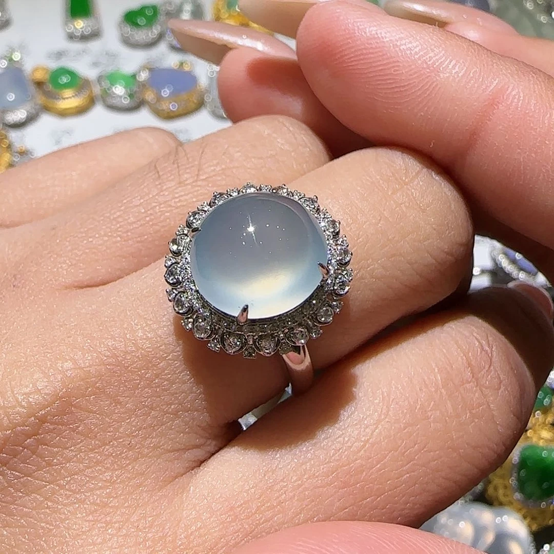 【闪购商品】18K金镶嵌戒指翡翠天然