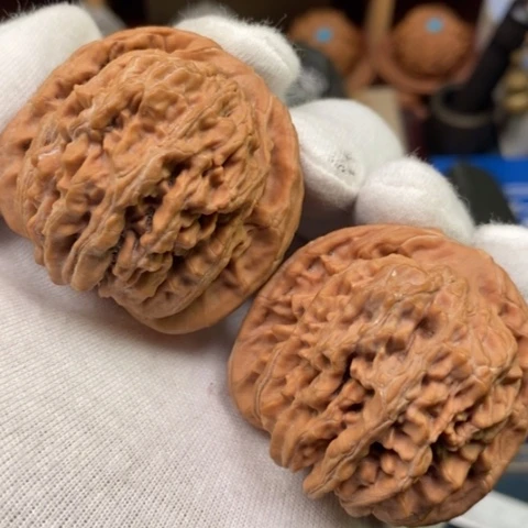 文玩核桃吊坠45全品白茬山地红皮一比一原桩四座楼