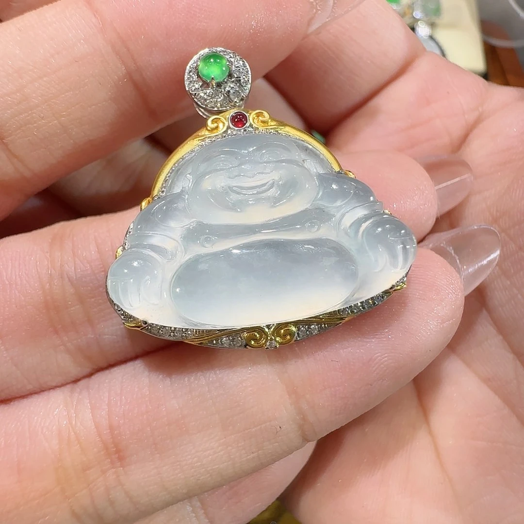 【闪购商品】颈饰18K金镶嵌翡翠