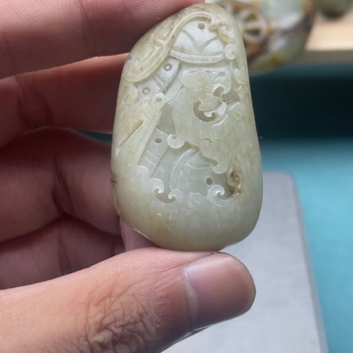 颈饰未镶嵌和田玉（子料）