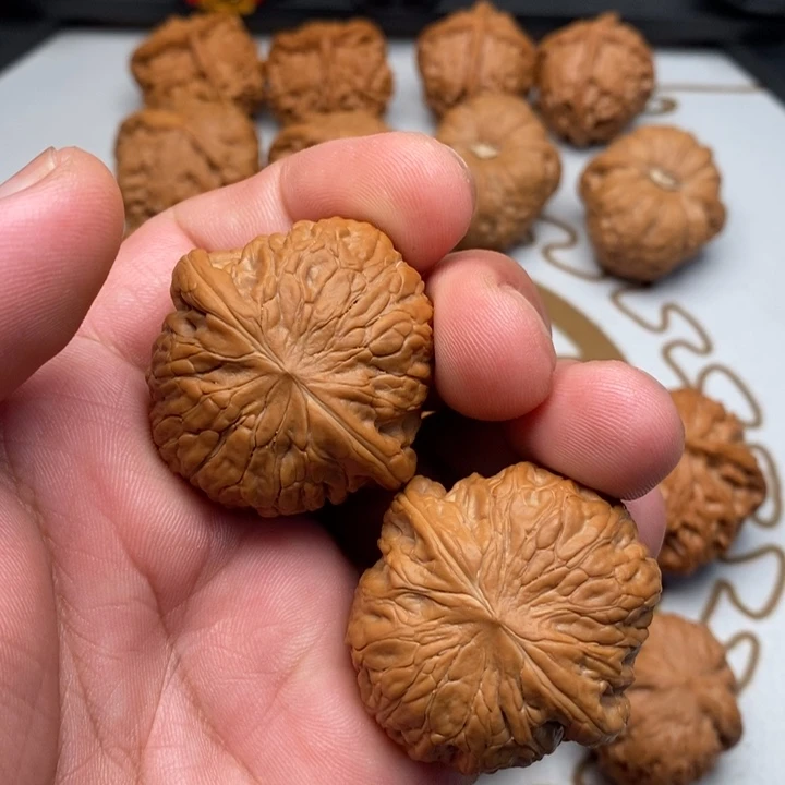 文玩核桃把件全品铁锤妹妹边40肚41尺