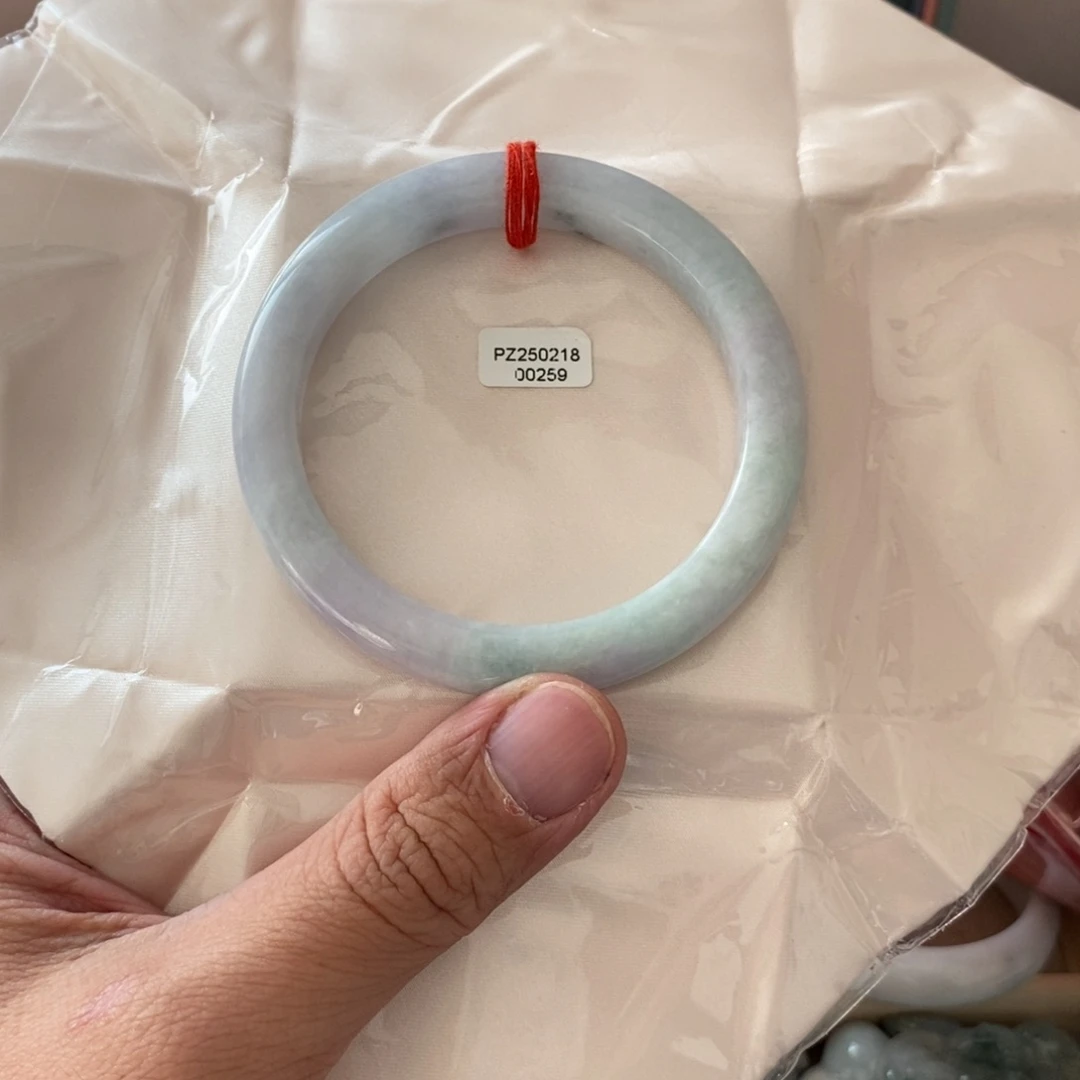 X***~翡翠未镶嵌手镯60