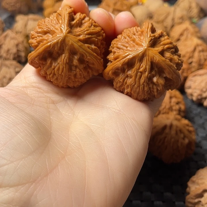 威***哥把件文玩核桃42文山