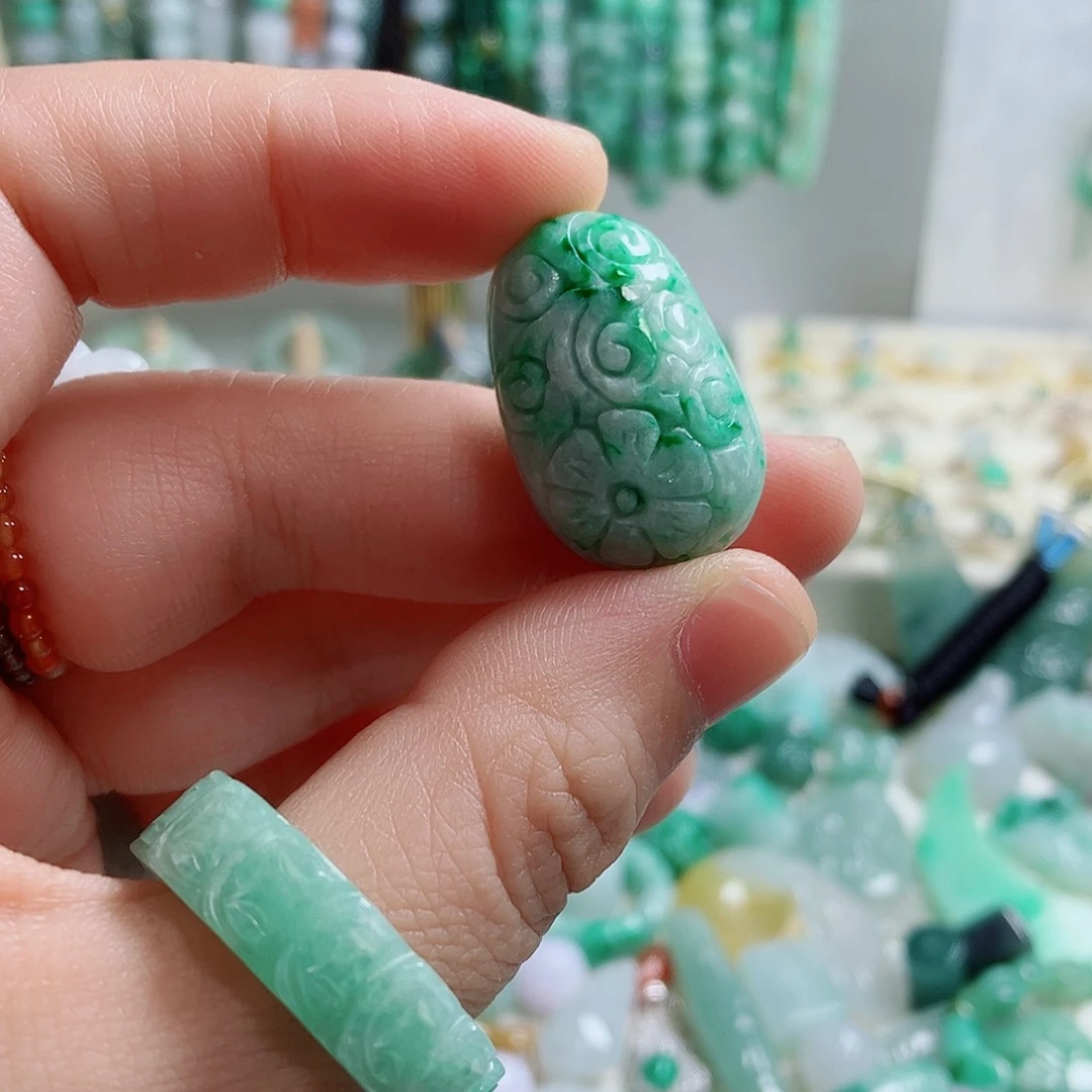 颈饰未镶嵌翡翠10