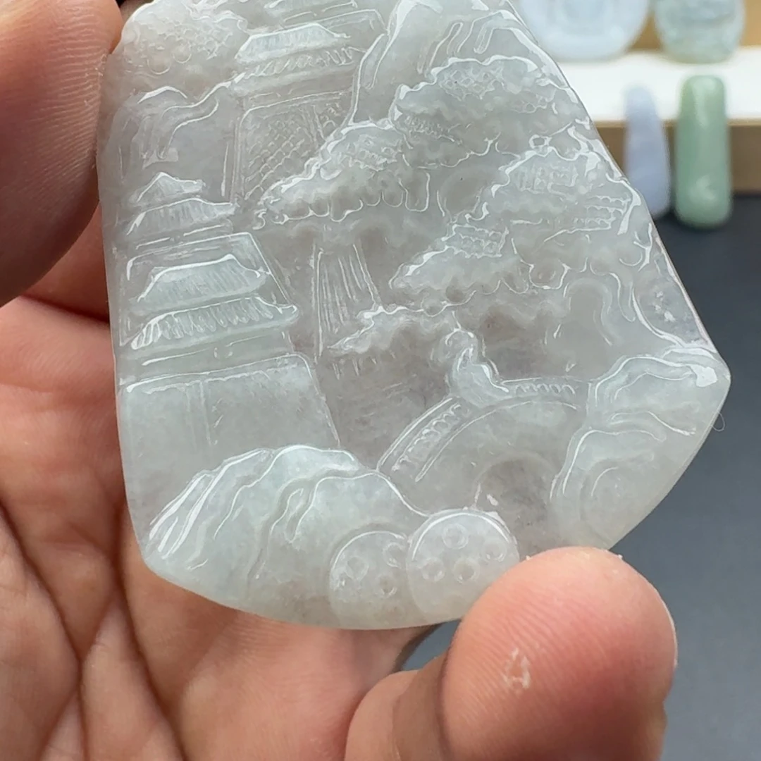 两****翡翠未镶嵌颈饰天然缅甸A货翡翠