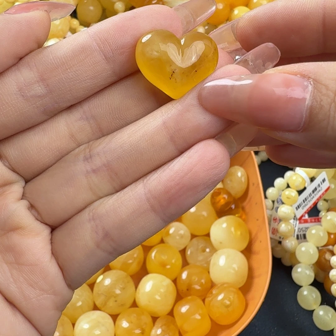 琥珀未镶嵌珠宝奇石