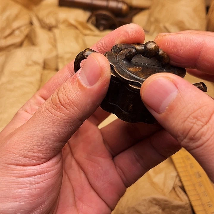 精美铜器做工精湛