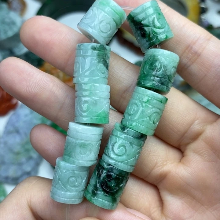 颈饰未镶嵌翡翠吊坠