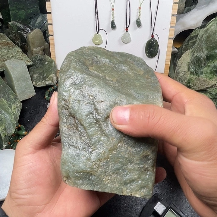 同***乐和田玉（糖玉）未镶嵌珠宝半成品