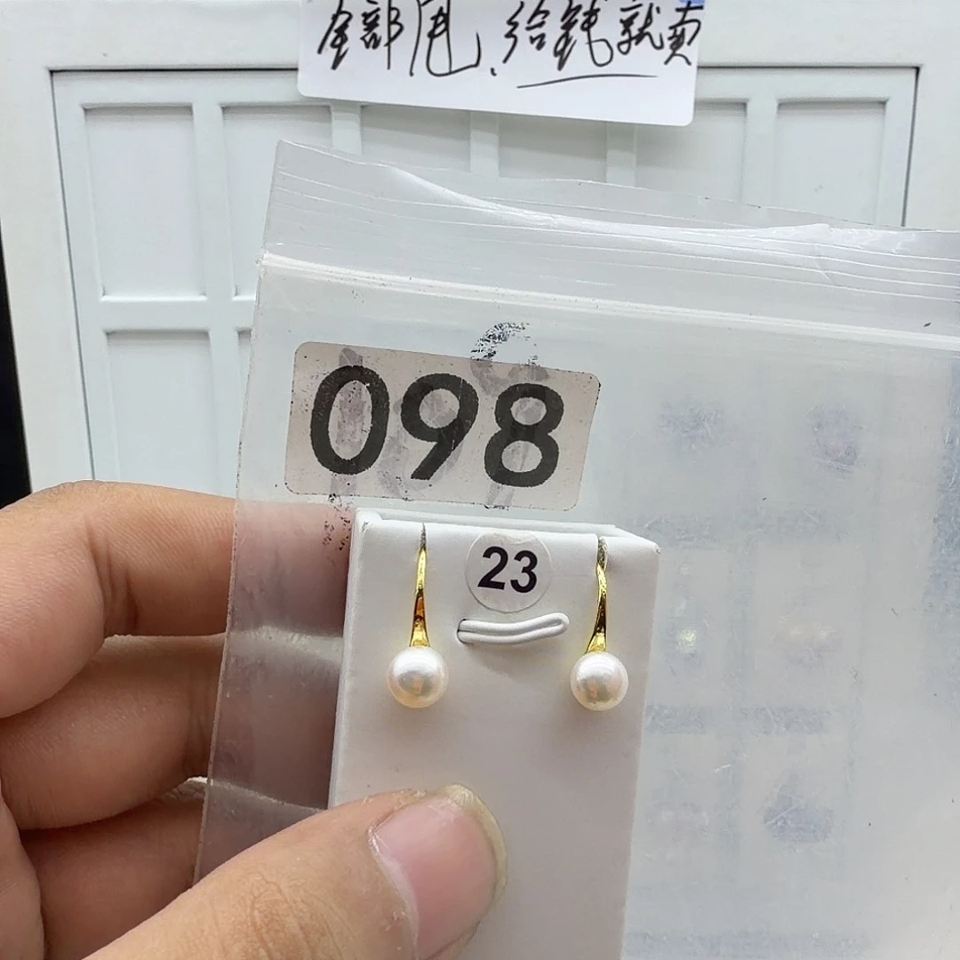 淡水珍珠颈饰合金