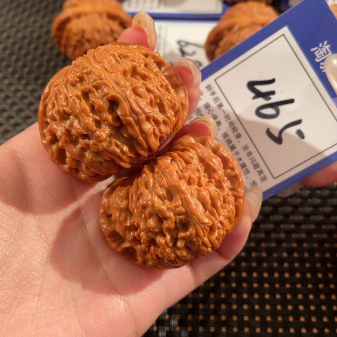 文玩核桃把件465号45尺闷白