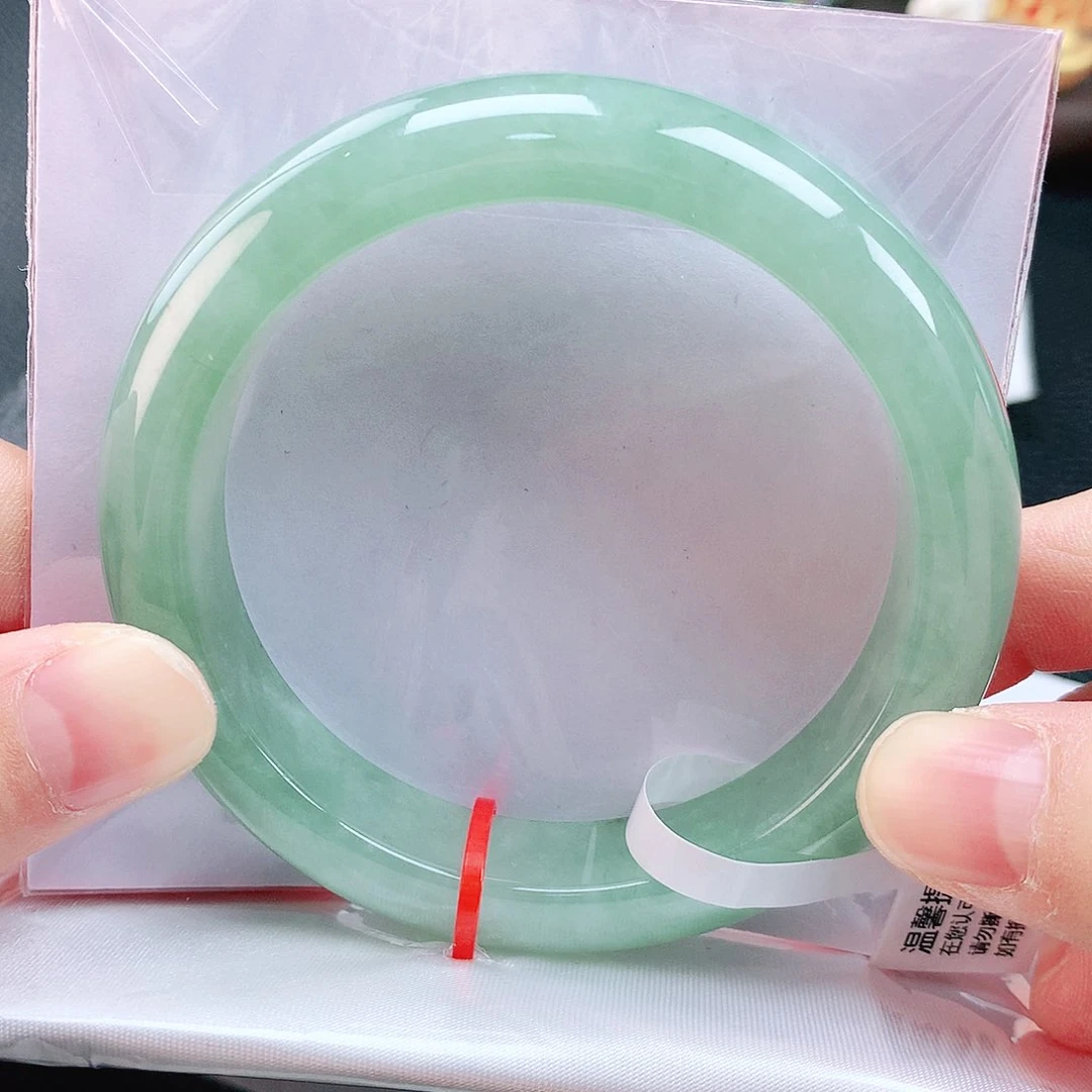 未镶嵌手镯翡翠56+冰满绿