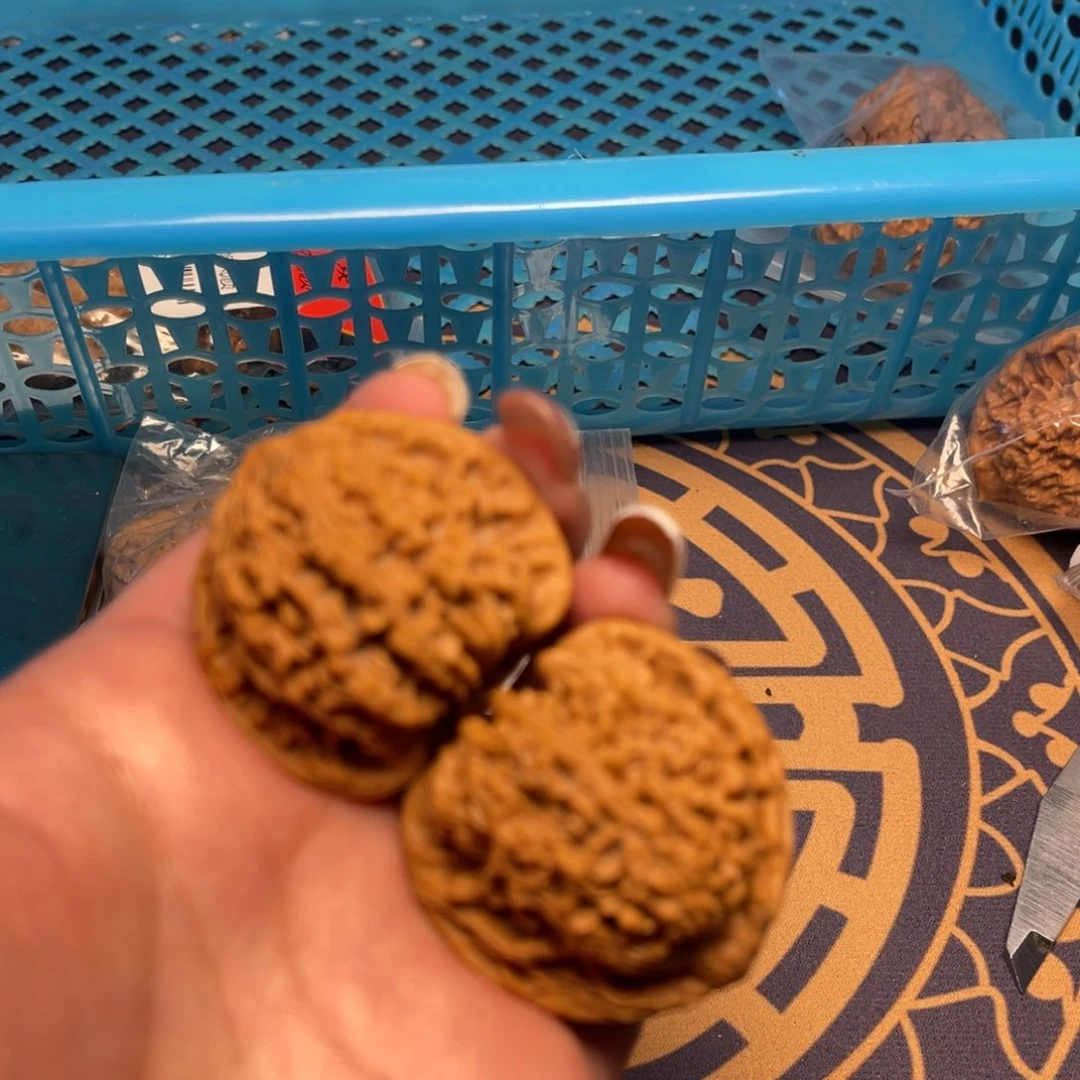 文玩核桃把件满天星