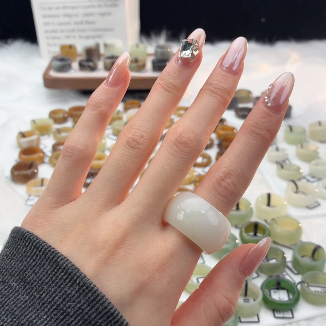 和田玉（糖玉）未镶嵌戒指z18俄白墩墩18.2