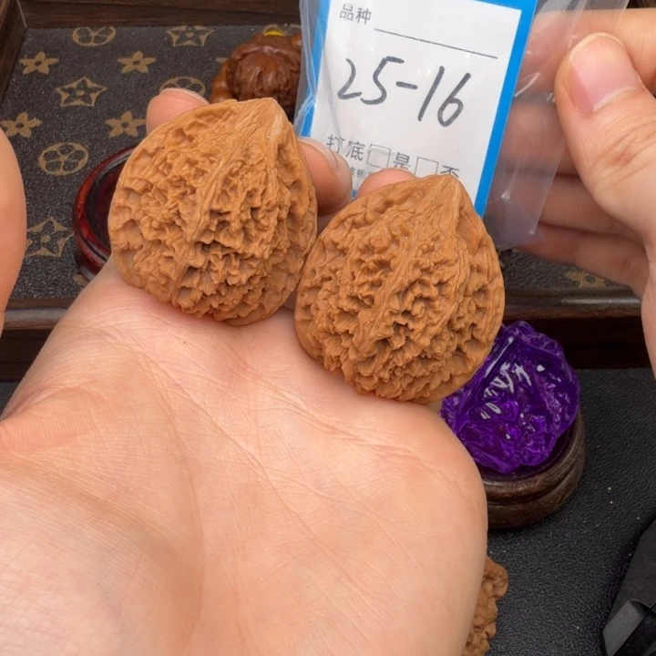 文玩核桃吊坠满天星39