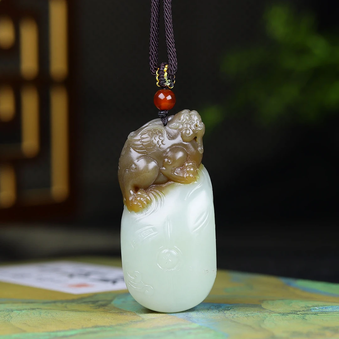 120117和田玉糖白玉貔貅挂件