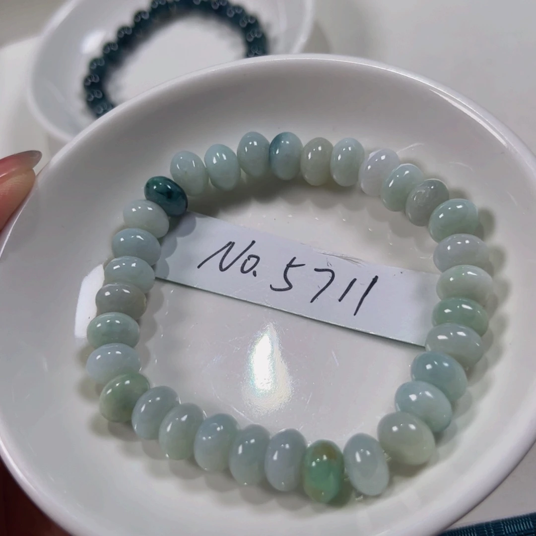 翡翠未镶嵌手串卡9鼓珠手串