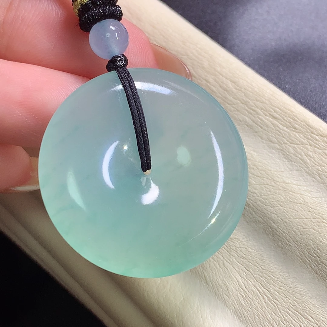 翡翠未镶嵌颈饰扣子