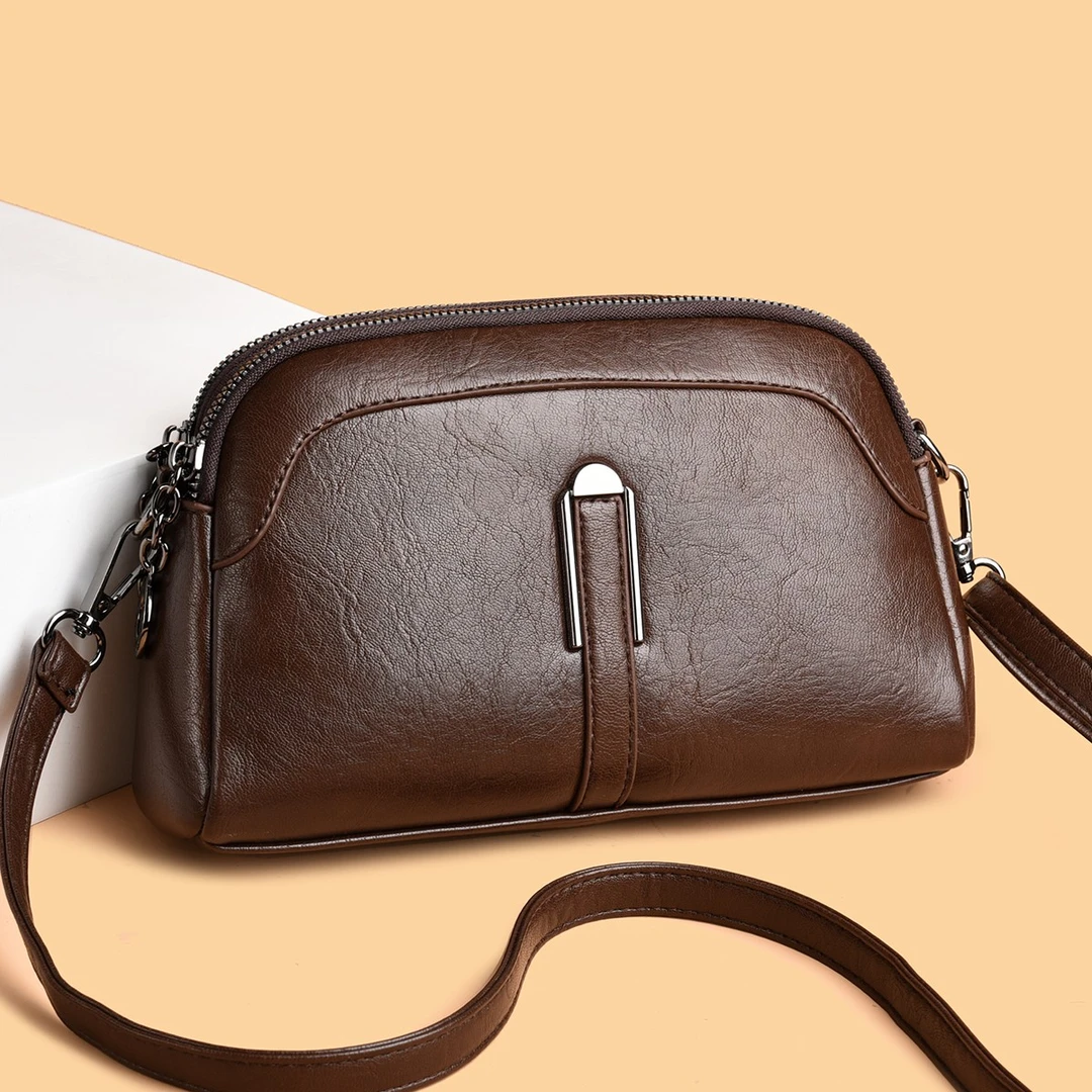 2025秋冬新款时尚单肩女包小包包软皮斜挎包时尚百搭旅行手机包