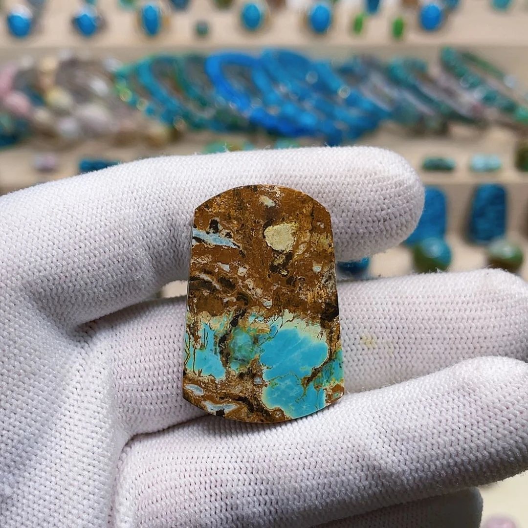 绿松石未镶嵌珠宝奇石