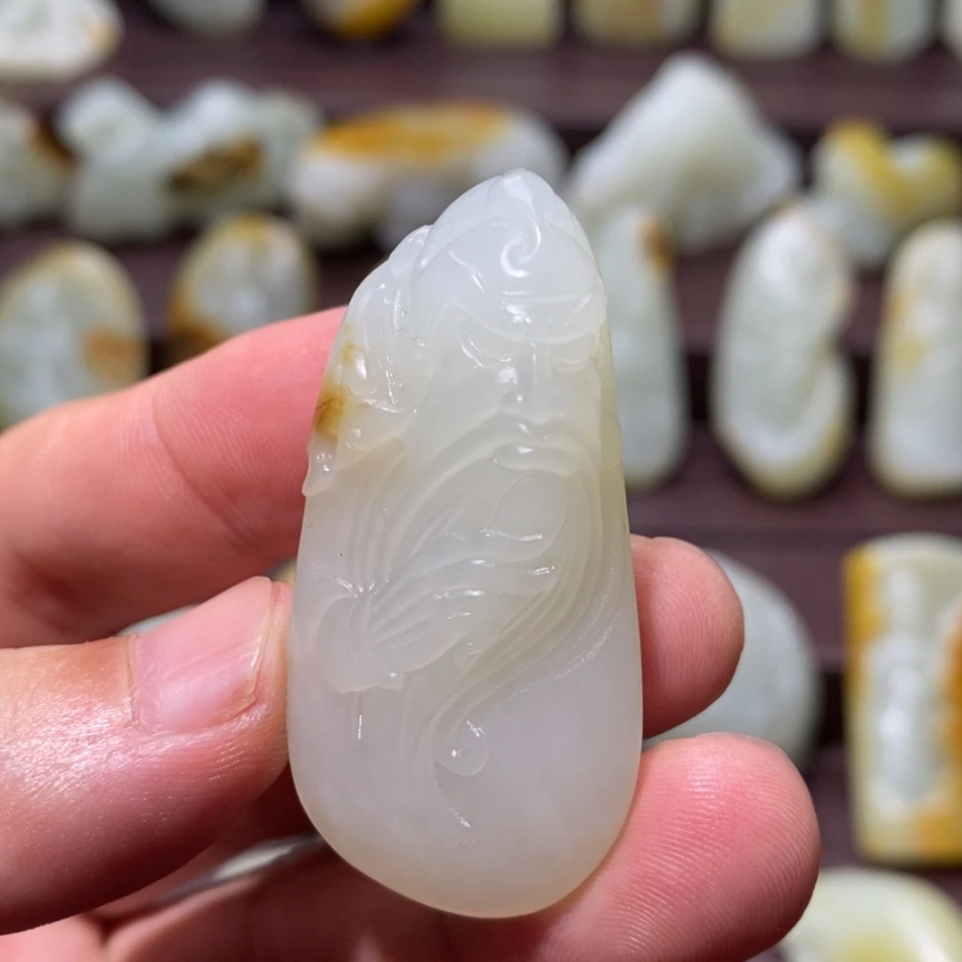 和田玉未镶嵌颈饰