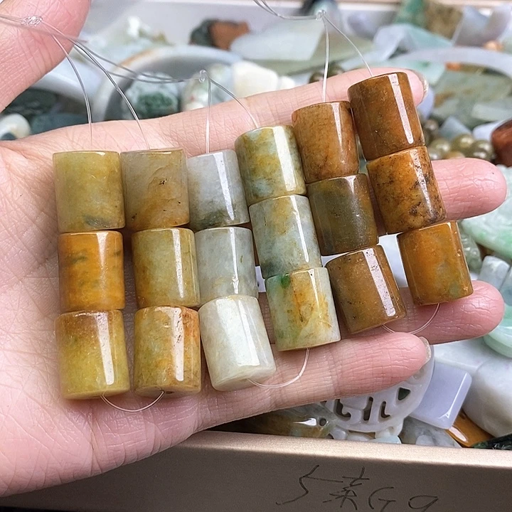 双***翡翠未镶嵌颈饰天然翡翠