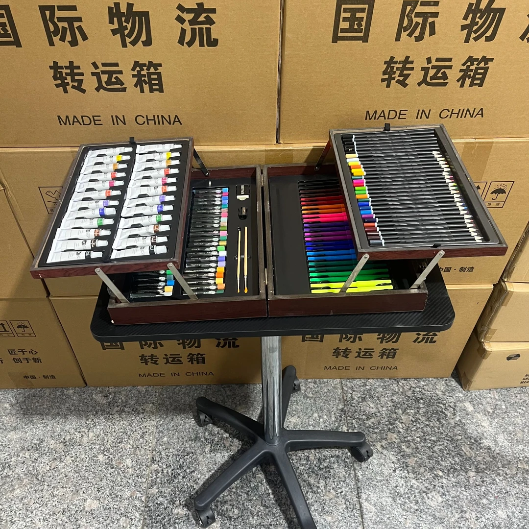 HQ-3Q84全套木盒画笔套装，发货不予修改地址介意勿拍。