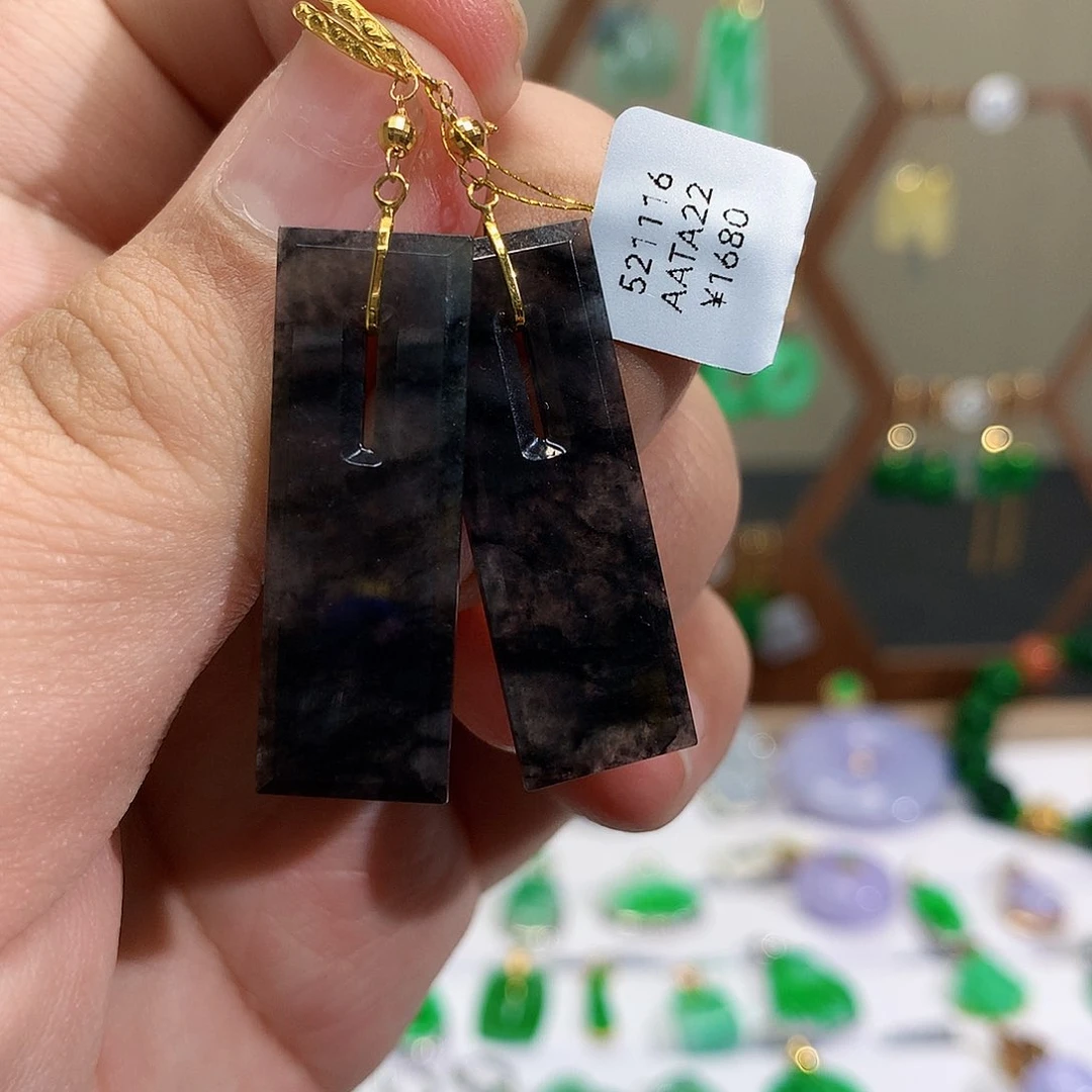 18K金镶嵌翡翠耳饰天然翡翠耳饰