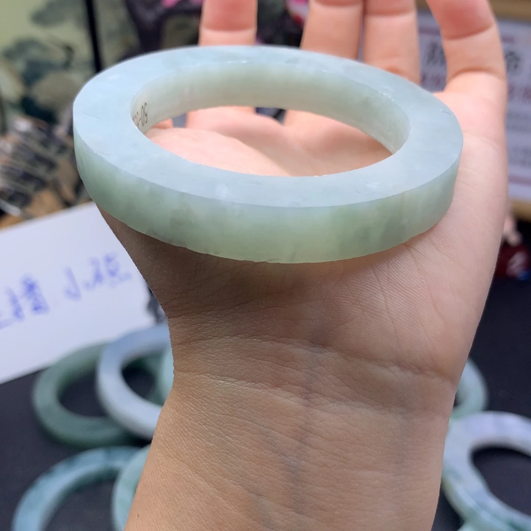定制翡翠翡翠手镯未镶嵌