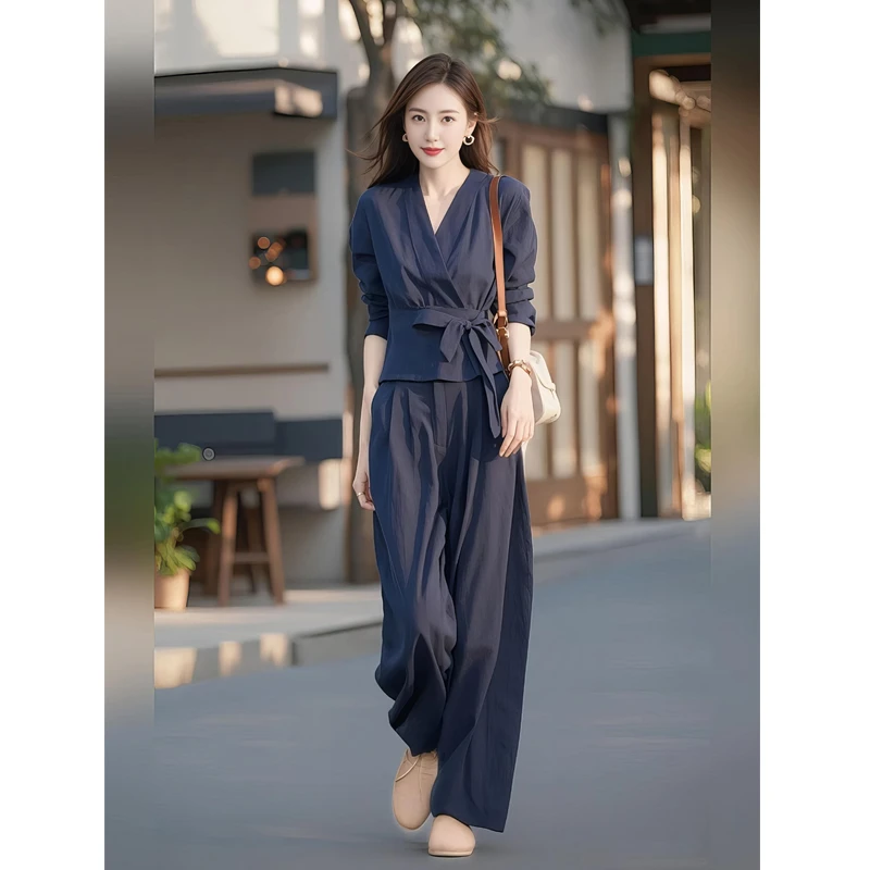 初秋上班通勤松弛感穿搭随意慵懒风巨显瘦遮肉酷飒拽姐衬衫套装裤