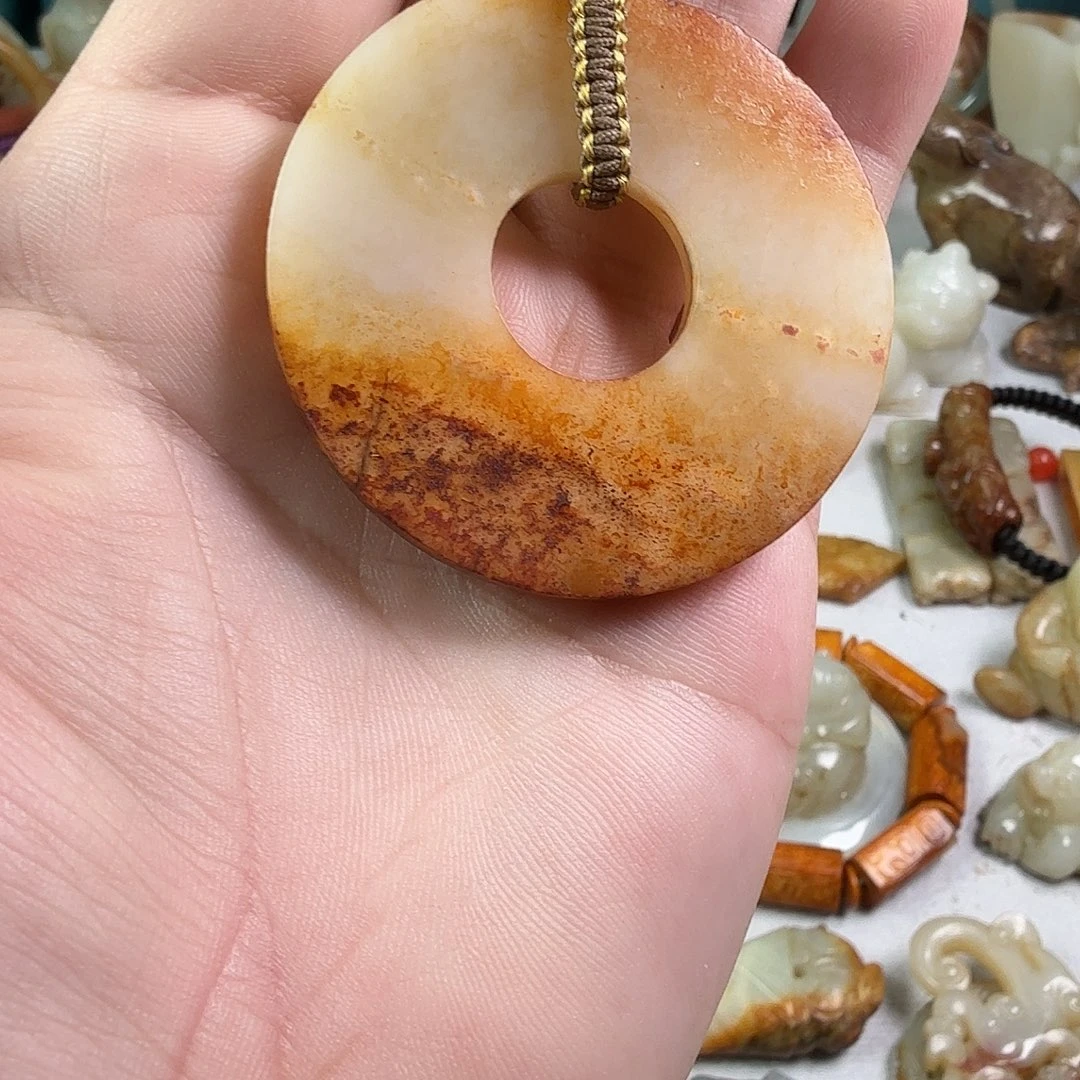 和田玉（糖玉）未镶嵌颈饰