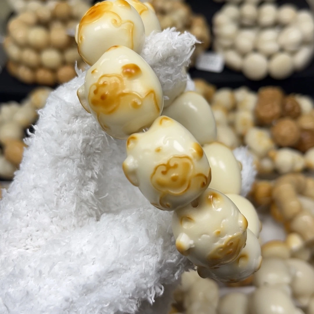 白玉菩提手串6.25.7瑕疵招财猫
