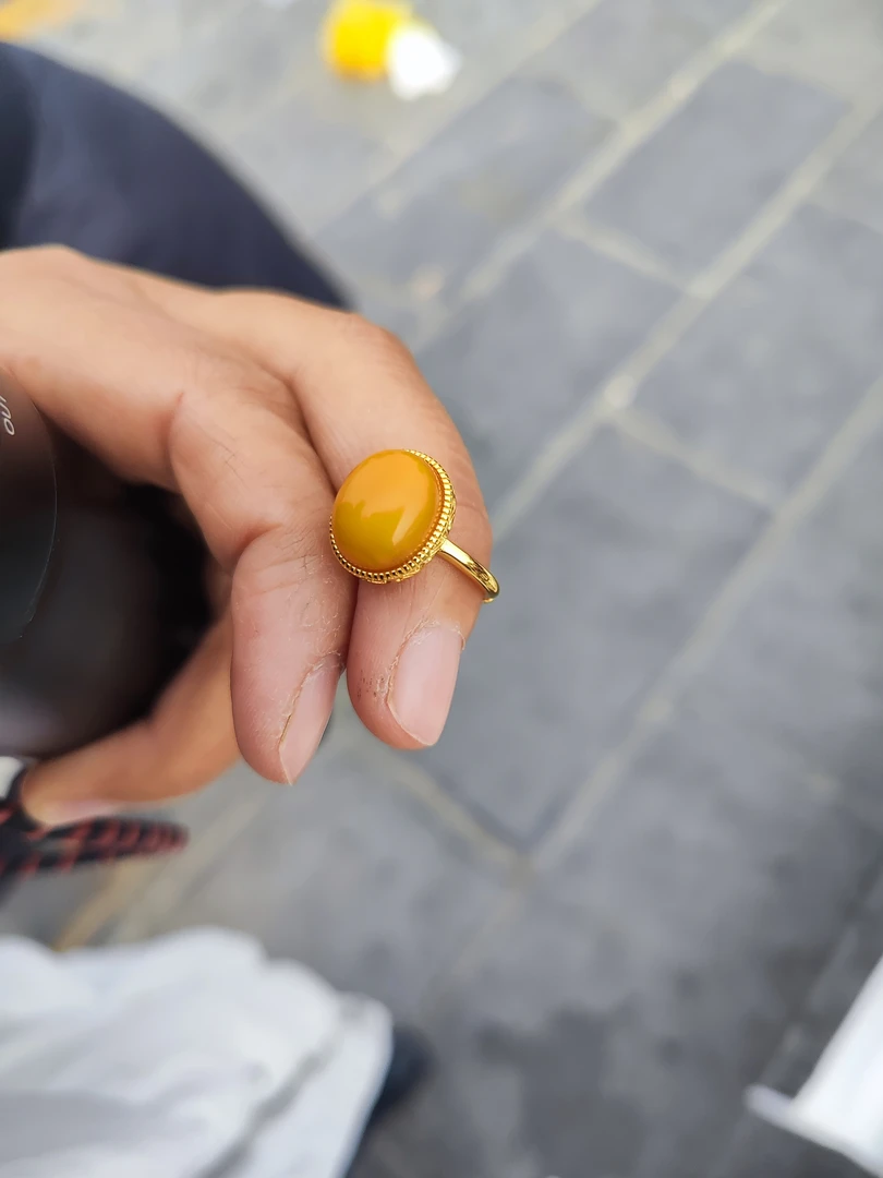 给十月福利价蜜蜡戒指