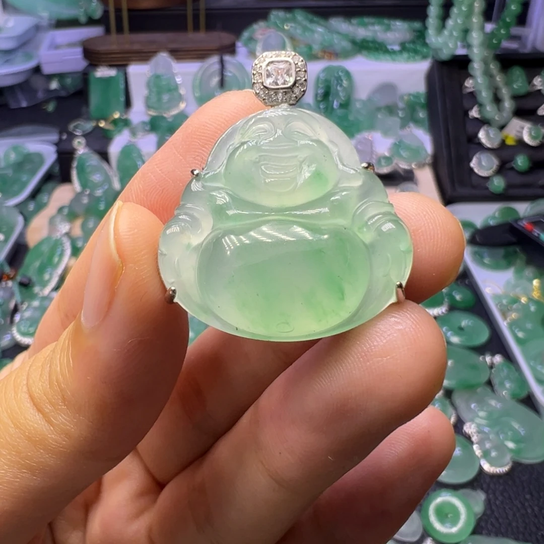 石英质玉（非洲翠）未镶嵌颈饰