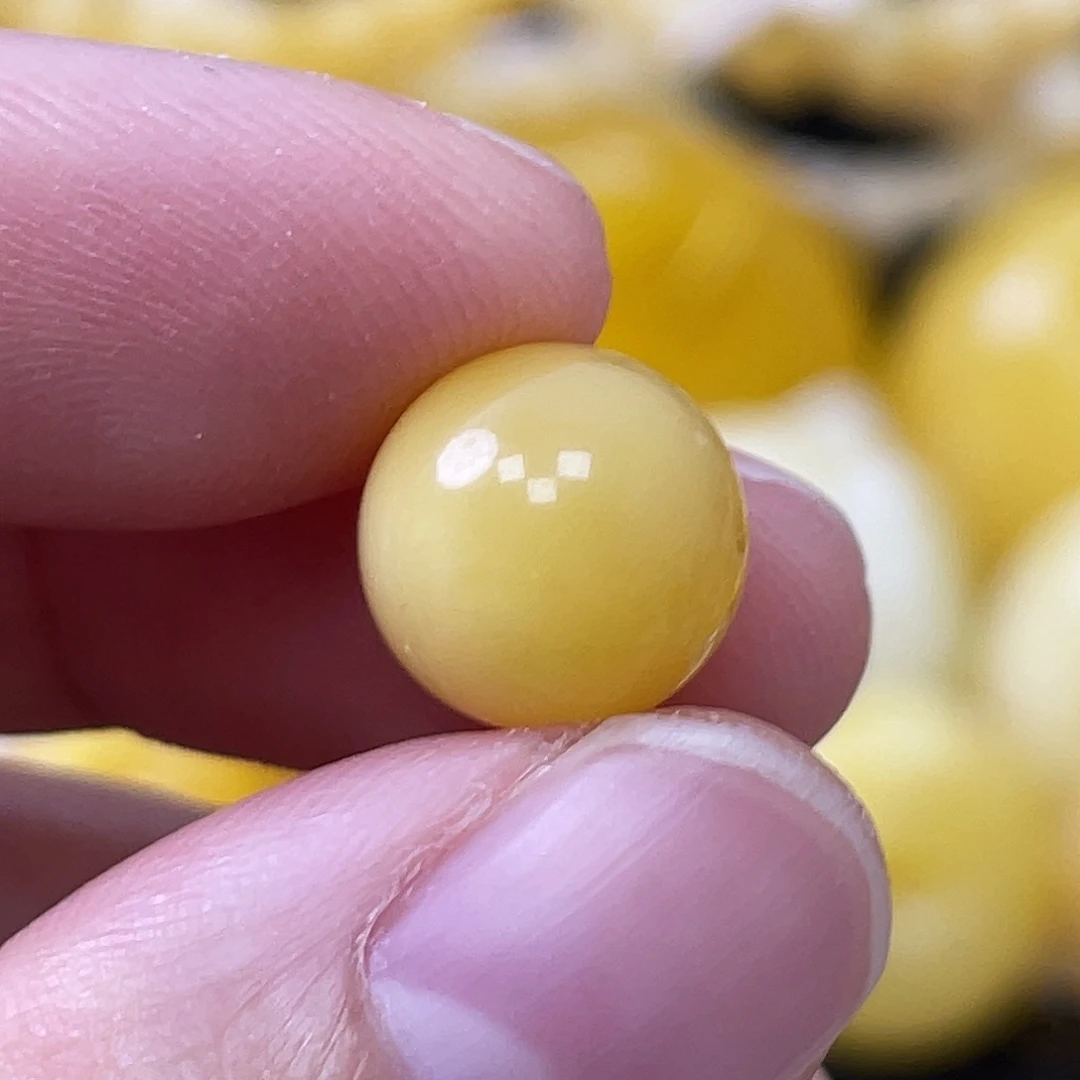 蜜蜡未镶嵌珠宝奇石幸****。10.6mm浓蜡圆珠 瑕