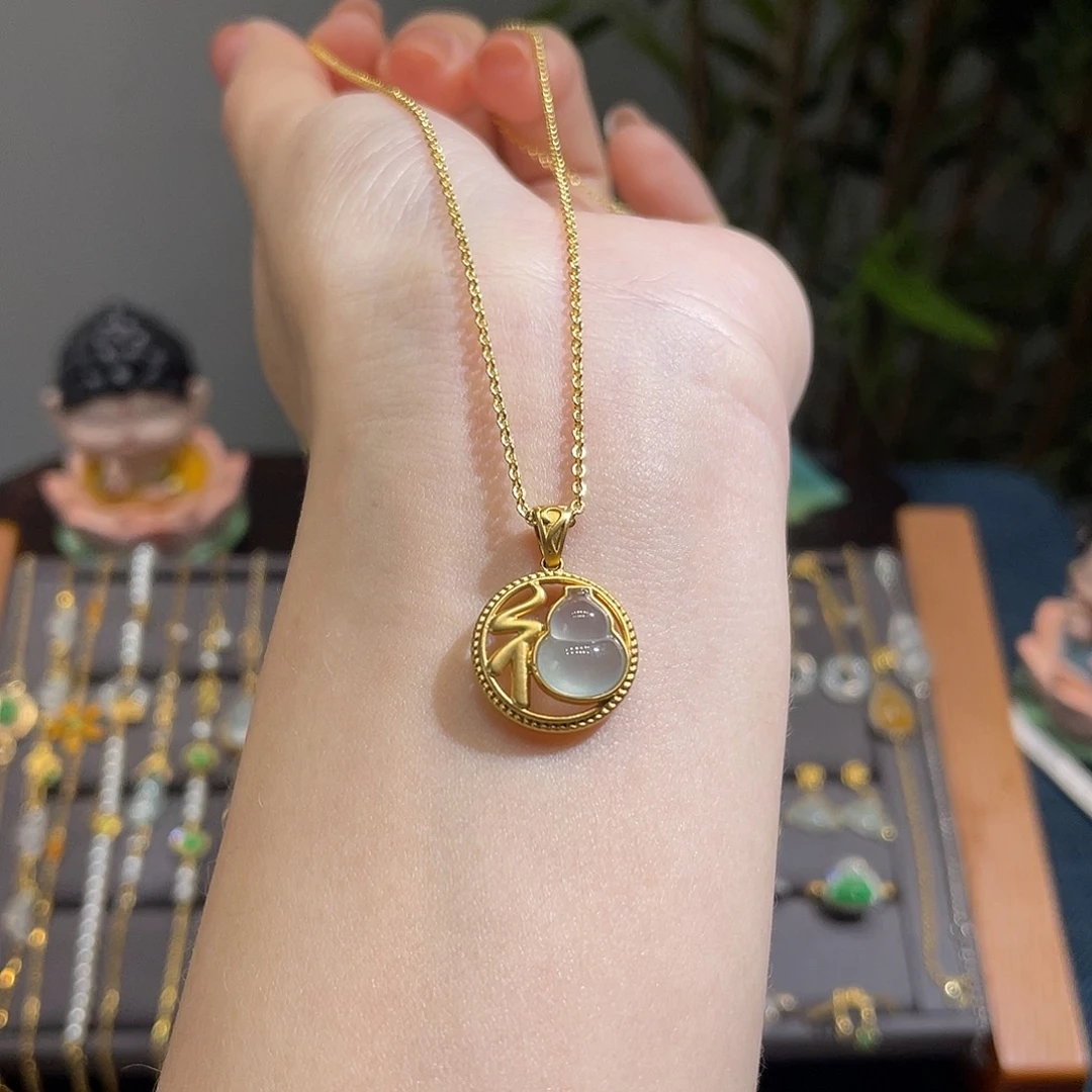 翡翠吊坠(不含链)18K金镶嵌福牌小葫芦