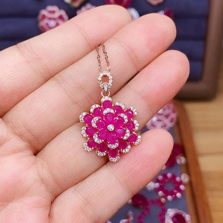 锅***人颈饰银S925镶嵌红宝石