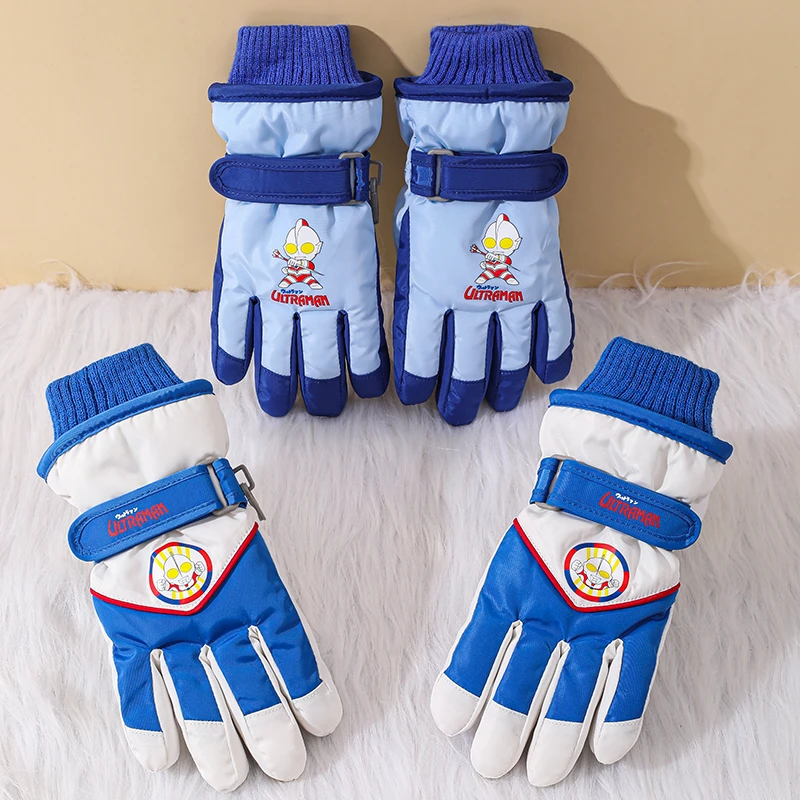 儿童玩雪防水手套滑雪冬保暖加厚男孩滑冰加绒骑车防滑防冻奥特曼