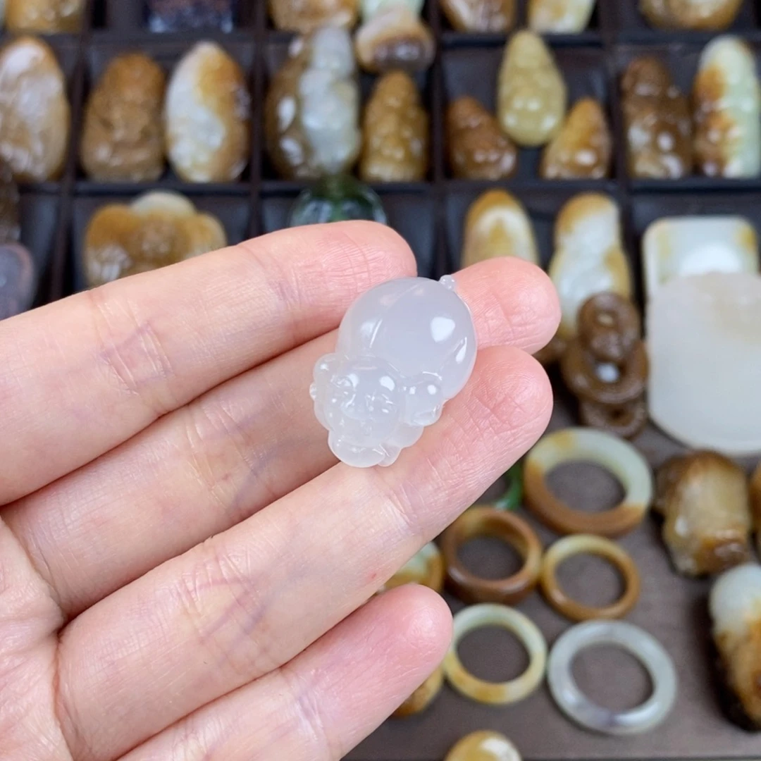 和田玉颈饰未镶嵌