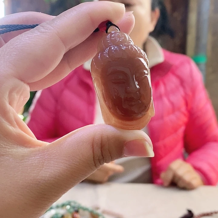 密玉（石英质玉）颈饰未镶嵌