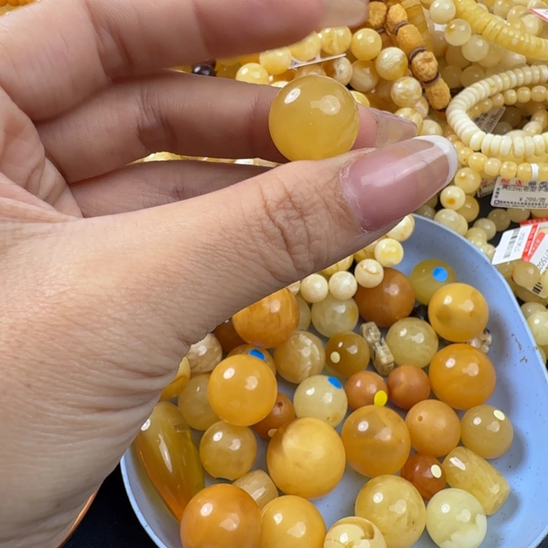琥珀未镶嵌珠宝奇石